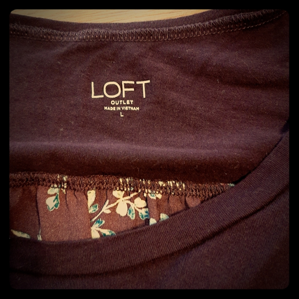 A loft quarter sleeve shirt